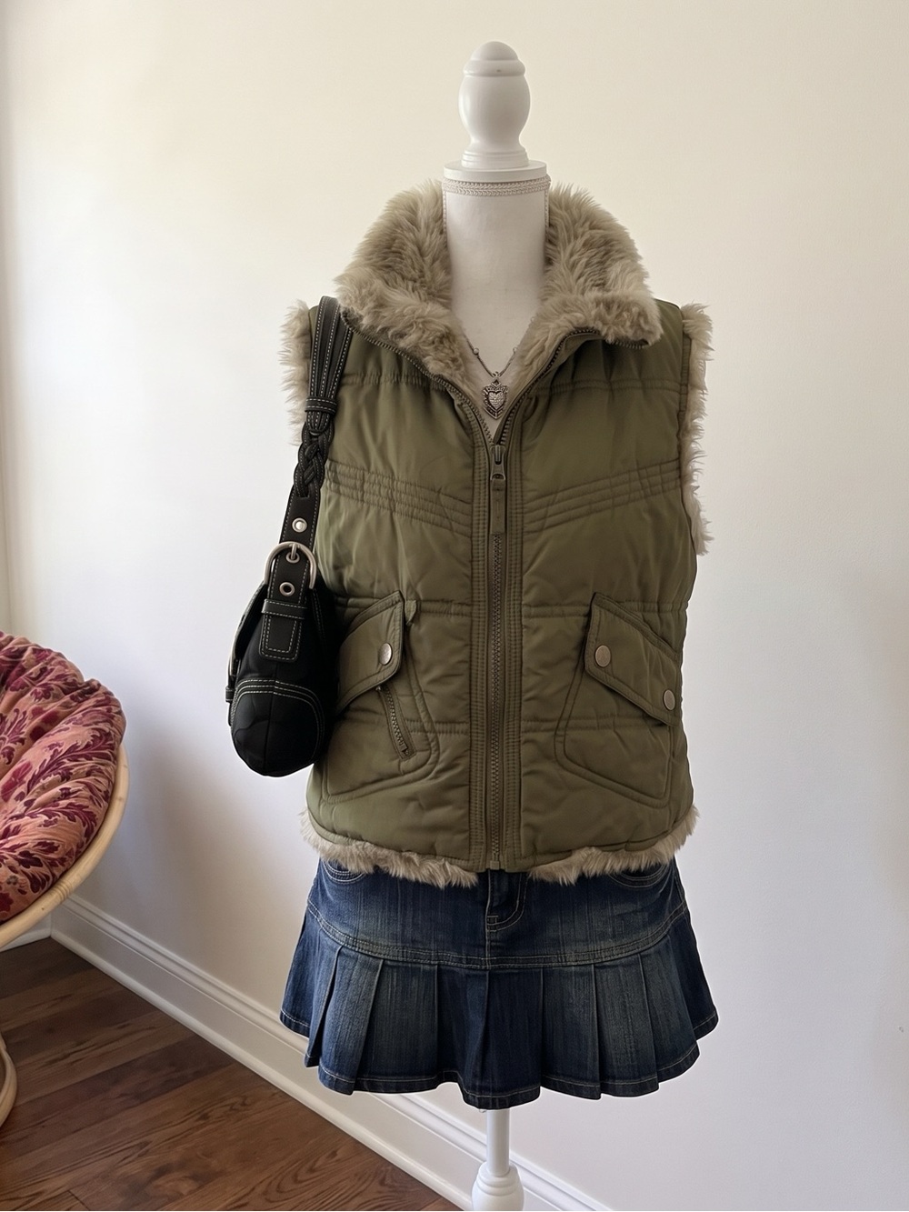 2000s rue 21 olive green granola girl fur trim utility vest